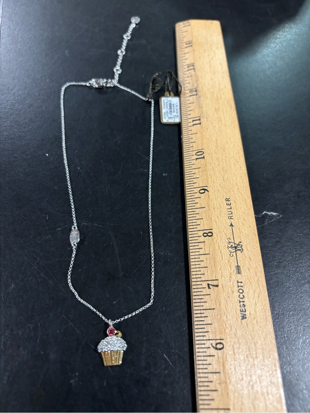 JUICY COUTURE NWT SILVER NECKLACE WITH CUPCAKE PENDANT RHINESTONE - Picture 2 of 4